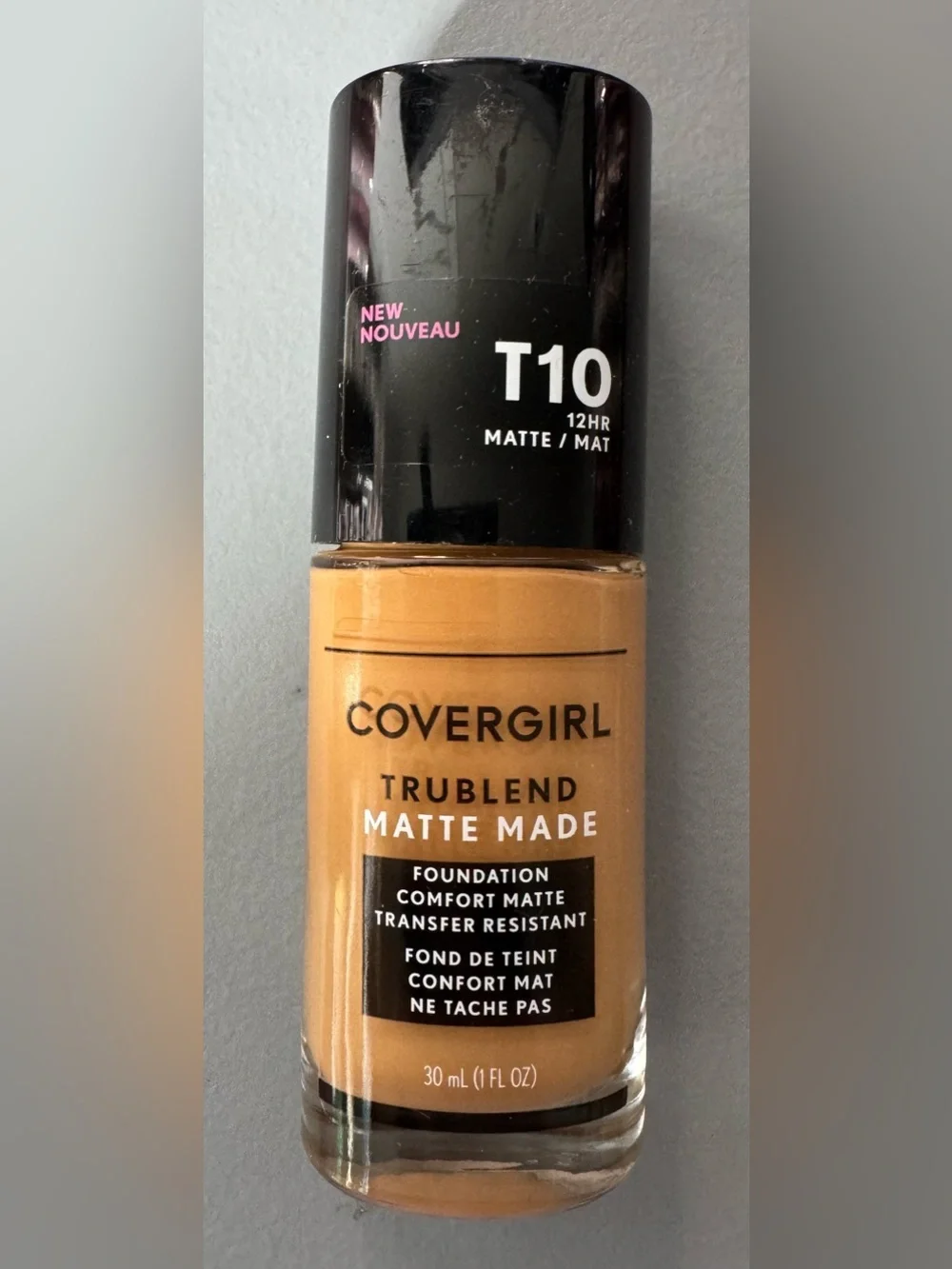 COVERGIRL TruBlend Matte Made Foundation T10 golden amber Warm Tan - Black Cap